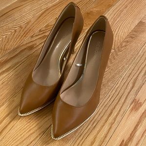 Beautiful camel heels!